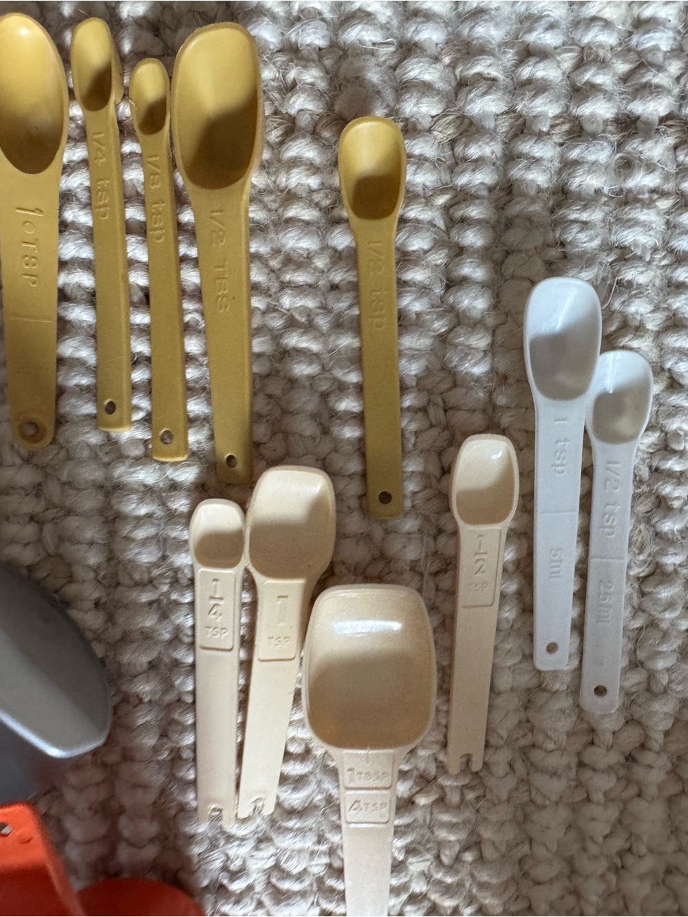 Tupperware Assorted Measuring Cups and Spoons in Blue, Red, Cream, Gold, Gray - Picture 3 of 4